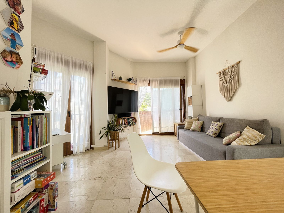 2 Bed Apartment for sale in Benahavís Costa Del Sol, Málaga, Spain