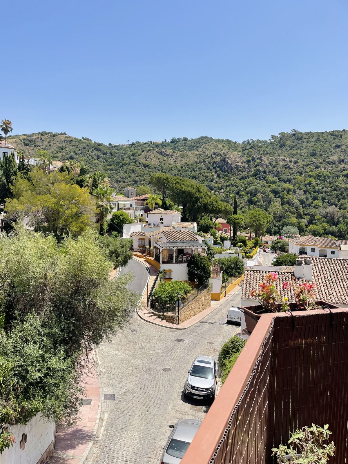 2 Bed Apartment for sale in Benahavís Costa Del Sol, Málaga, Spain