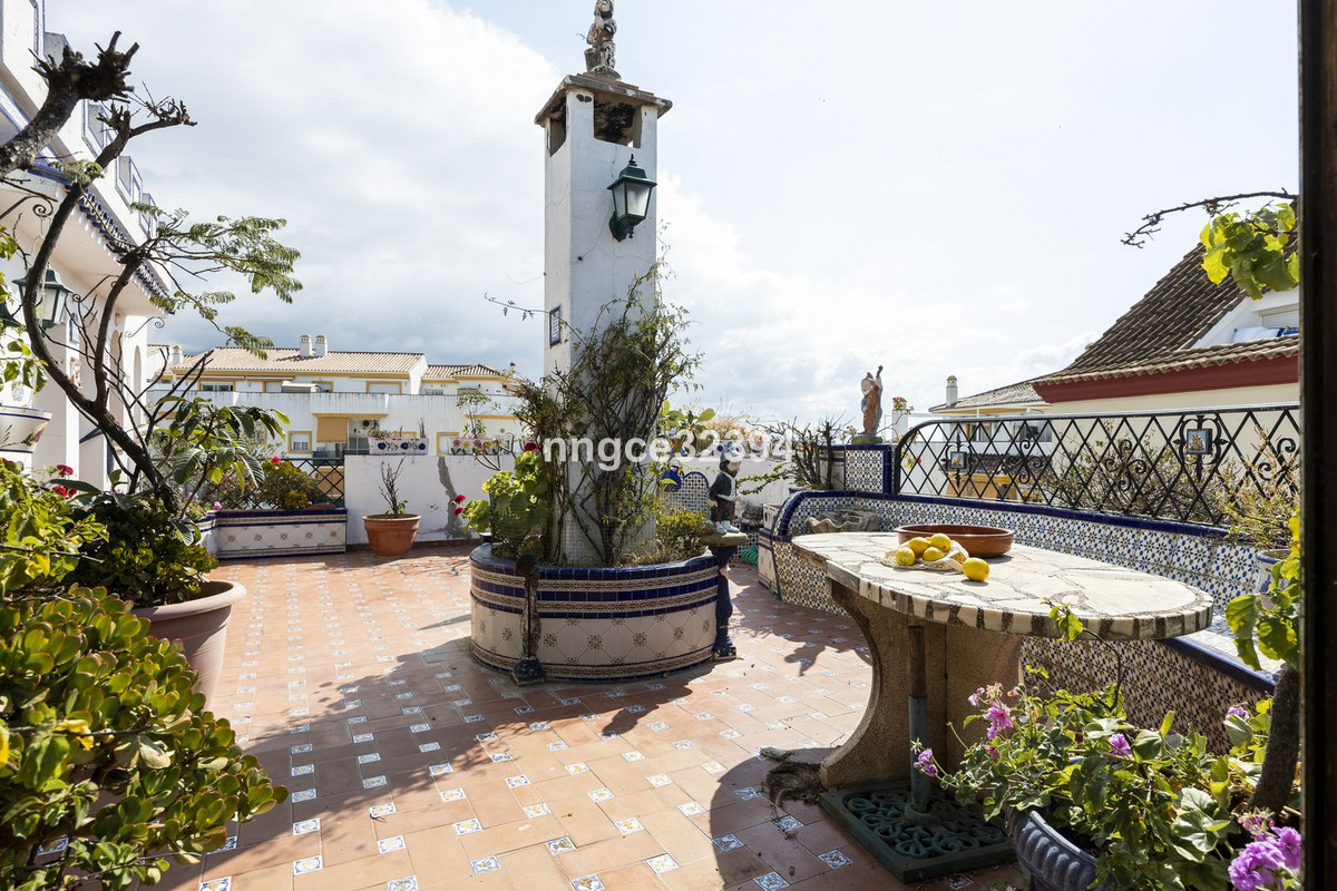 Se vende Villa - Chalet de 8 dormitorios en Costa Del Sol, Málaga, España