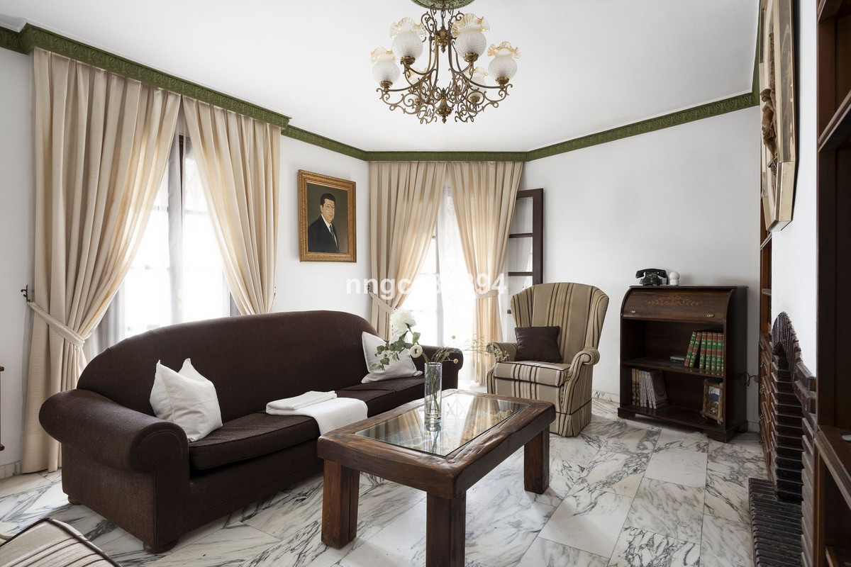 Se vende Villa - Chalet de 8 dormitorios en Costa Del Sol, Málaga, España