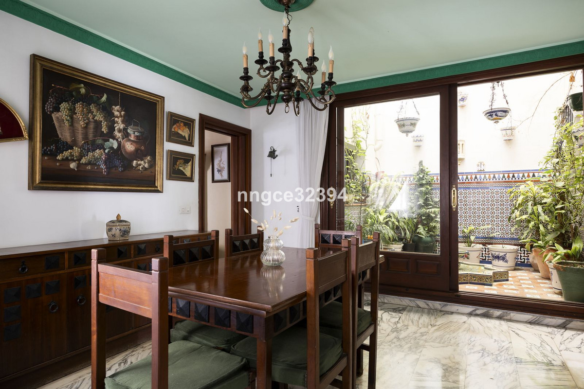 Se vende Villa - Chalet de 8 dormitorios en Costa Del Sol, Málaga, España