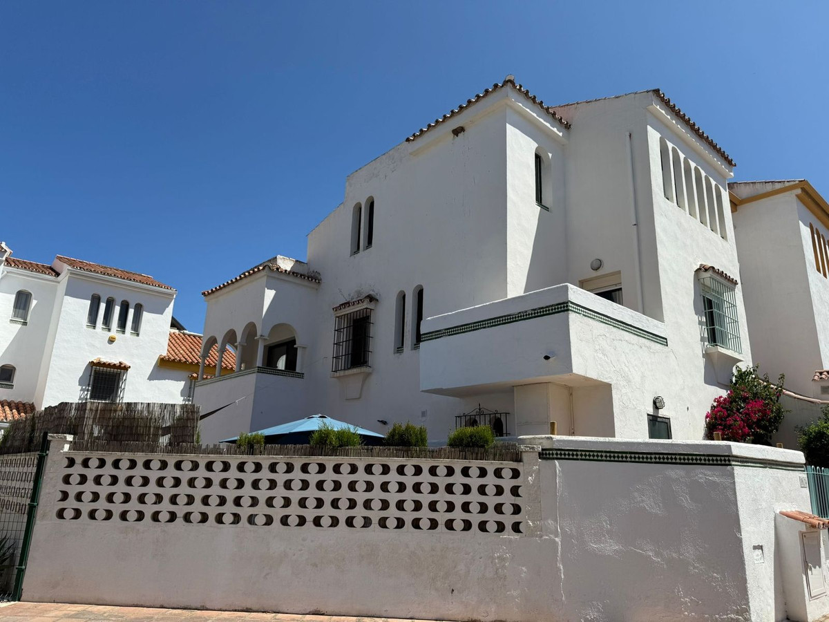 4 Bed Townhouse for sale in Manilva Costa Del Sol, Málaga, Spain