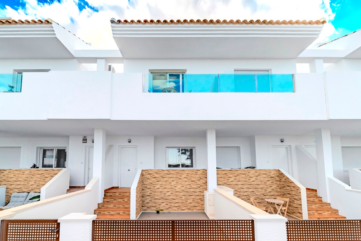 Se vende Adosada de 3 dormitorios en Costa Blanca, Alicante, España