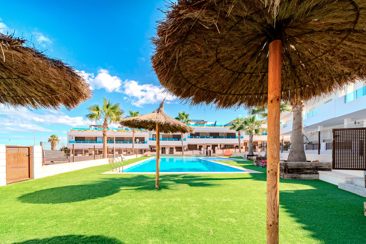 Se vende Adosada de 3 dormitorios en Costa Blanca, Alicante, España