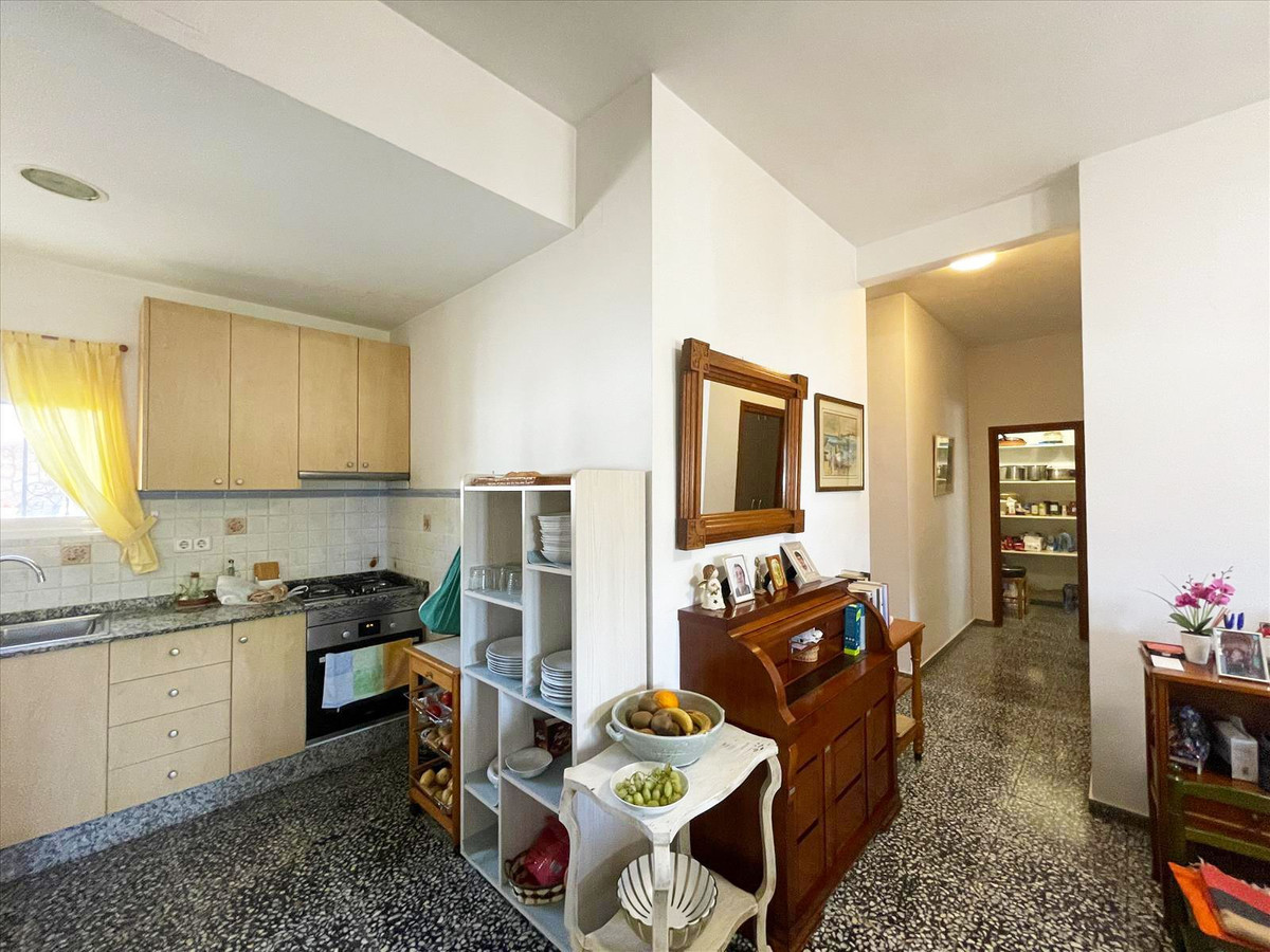 Se vende Villa - Chalet de 5 dormitorios en Costa Blanca, Alicante, España