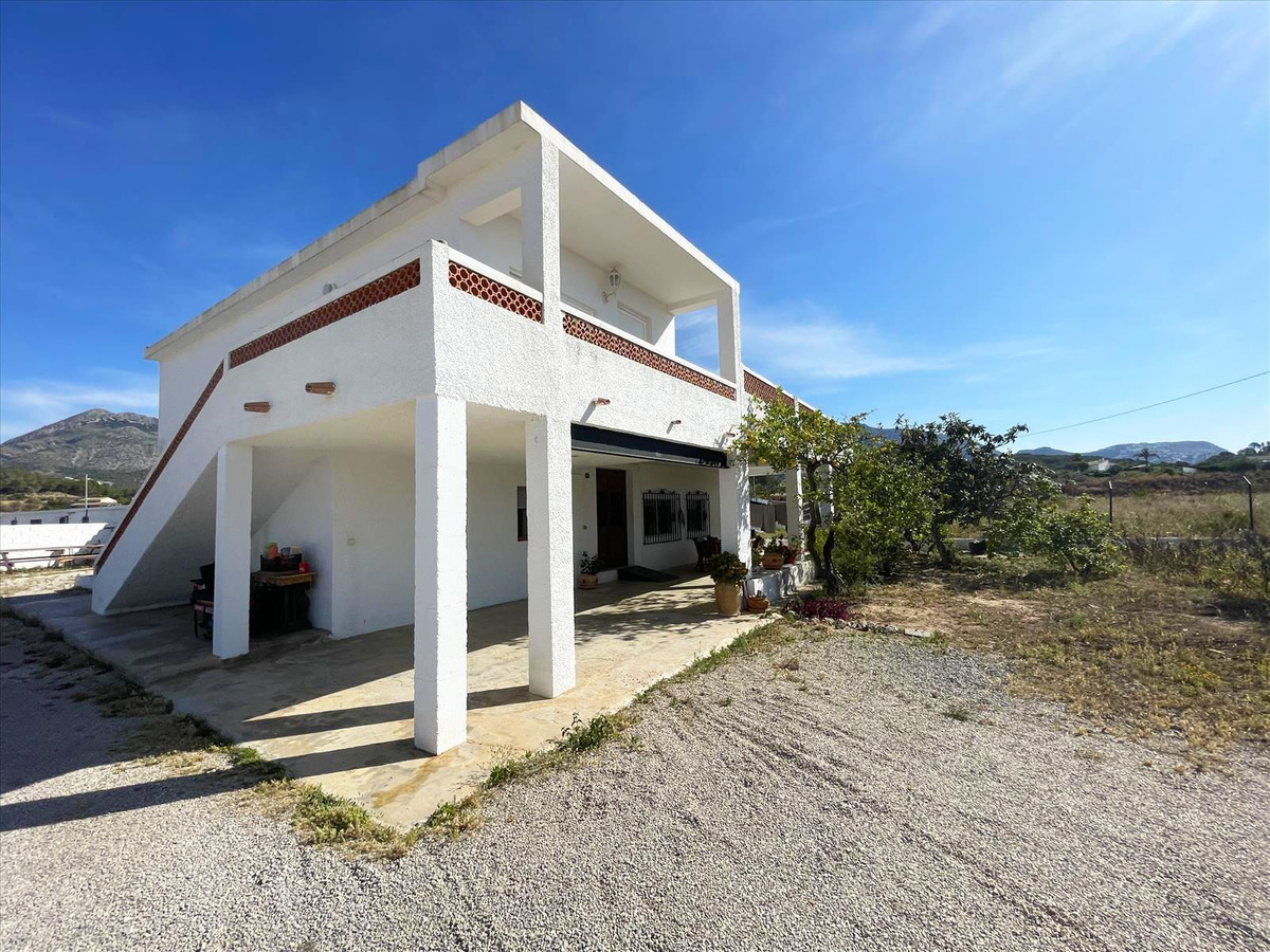 Se vende Villa - Chalet de 5 dormitorios en Costa Blanca, Alicante, España
