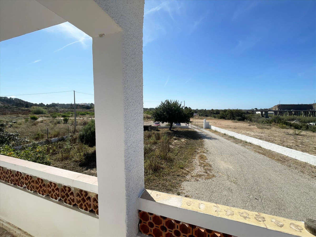 Se vende Villa - Chalet de 5 dormitorios en Costa Blanca, Alicante, España