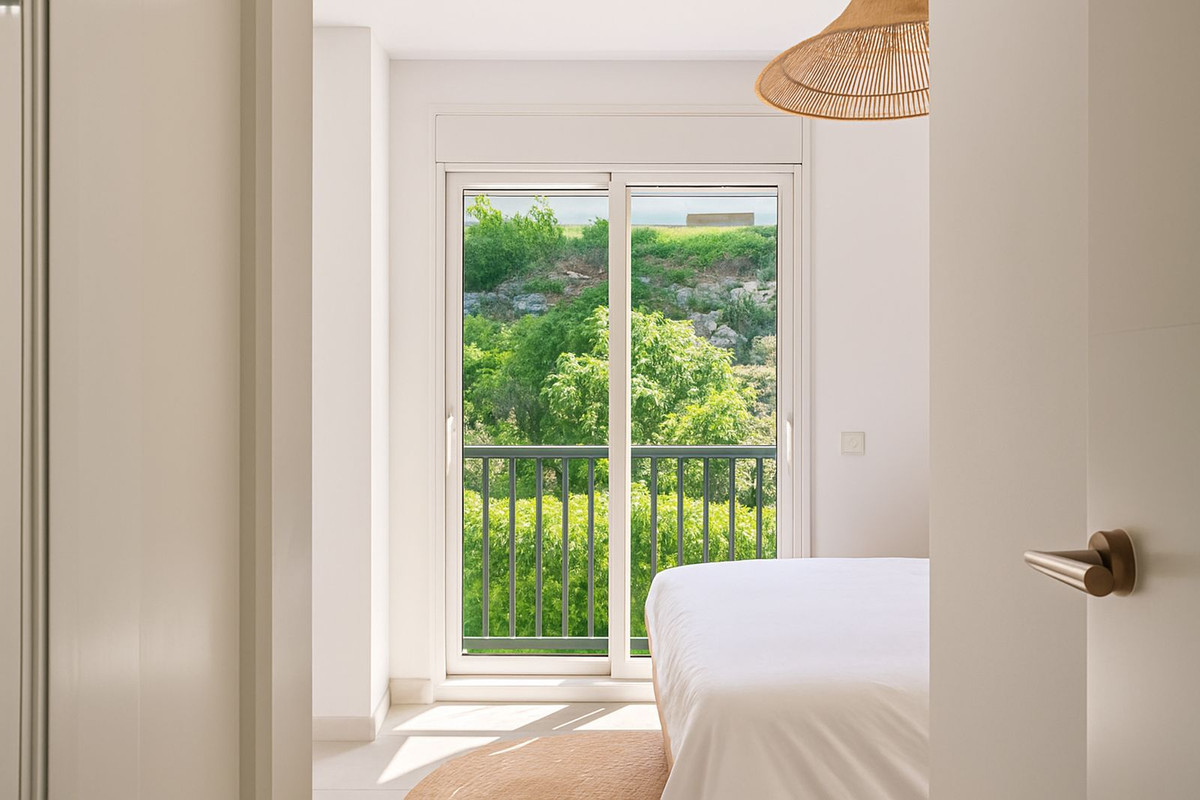 2 Bed Apartment for sale in Benahavís Costa Del Sol, Málaga, Spain