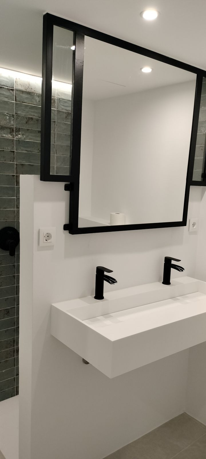 2 Bed Apartment for sale in Benahavís Costa Del Sol, Málaga, Spain