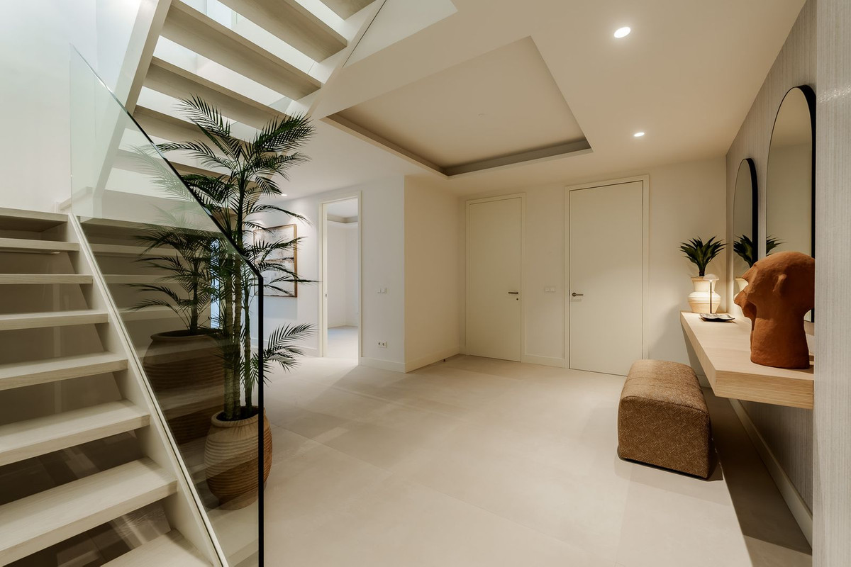 Se vende Apartamento Planta Baja de 4 dormitorios en Costa Del Sol, Málaga, España