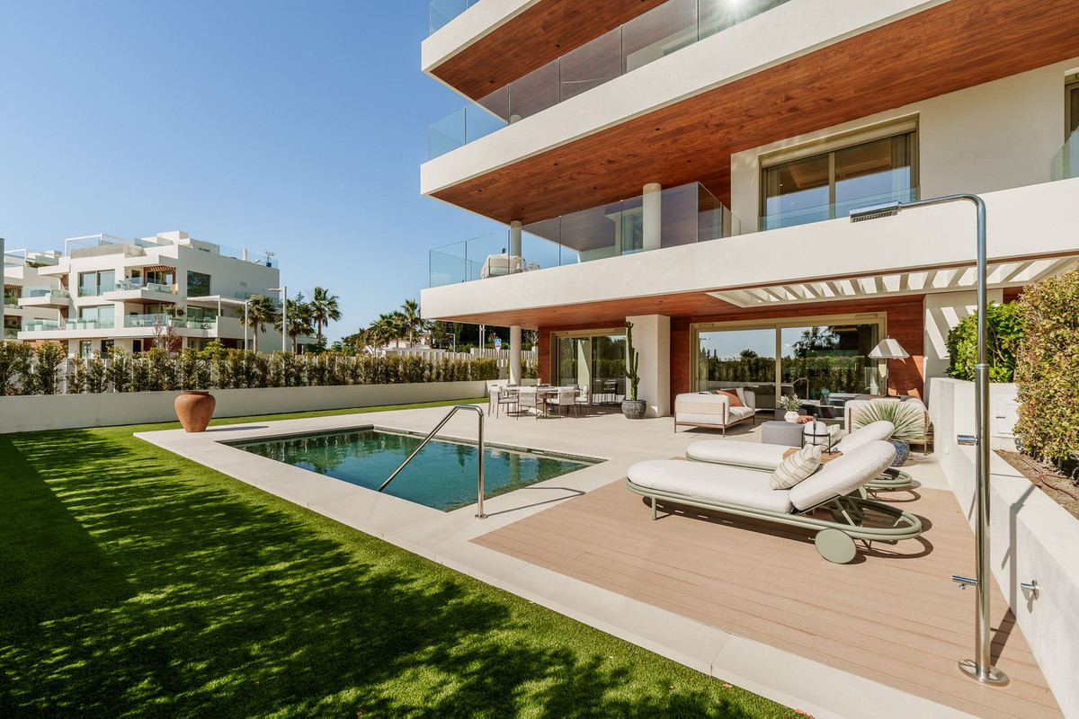 Se vende Apartamento Planta Baja de 4 dormitorios en Costa Del Sol, Málaga, España