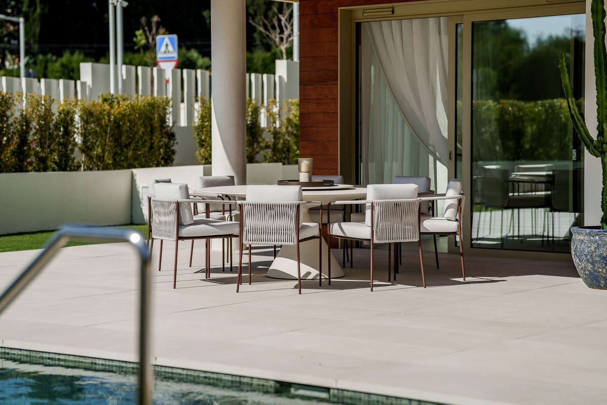 Se vende Apartamento Planta Baja de 4 dormitorios en Costa Del Sol, Málaga, España