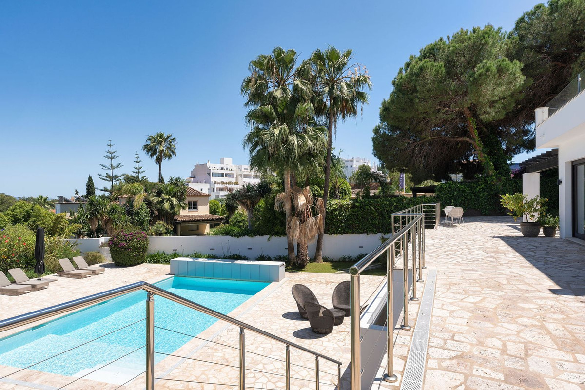 Se vende Villa - Chalet de 4 dormitorios en Costa Del Sol, Málaga, España