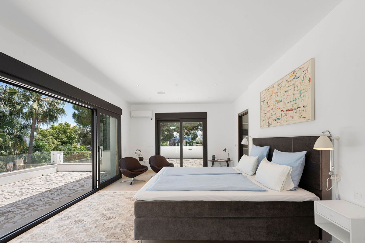 Se vende Villa - Chalet de 4 dormitorios en Costa Del Sol, Málaga, España