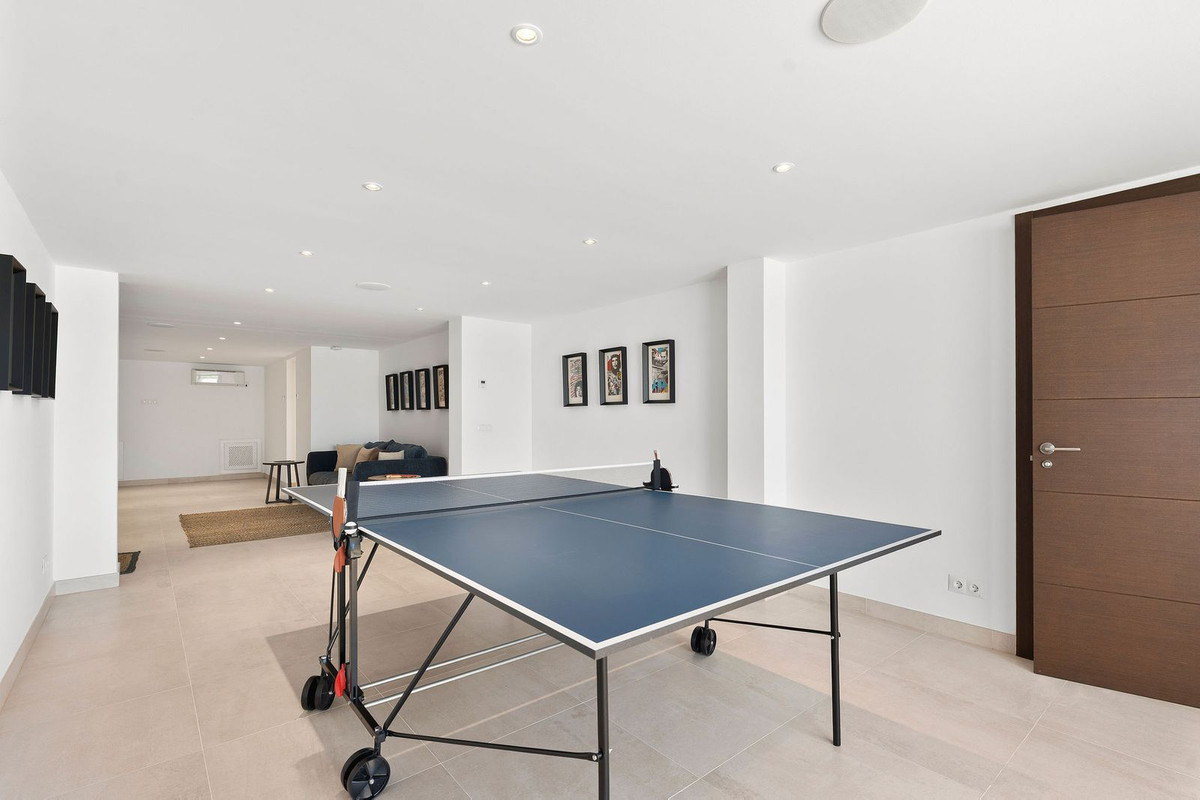 Se vende Villa - Chalet de 4 dormitorios en Costa Del Sol, Málaga, España