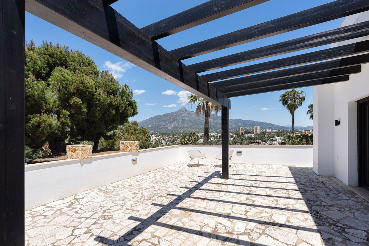 Se vende Villa - Chalet de 4 dormitorios en Costa Del Sol, Málaga, España