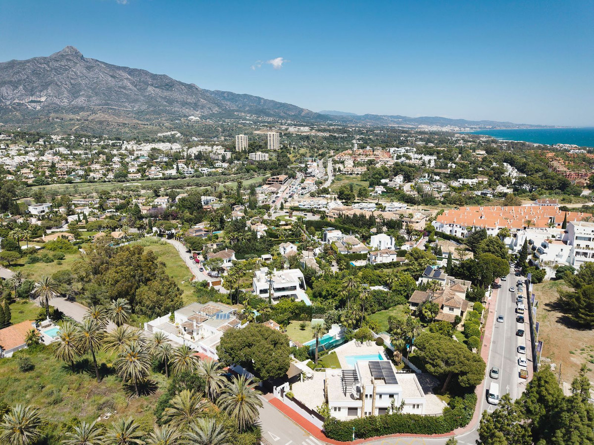 Se vende Villa - Chalet de 4 dormitorios en Costa Del Sol, Málaga, España