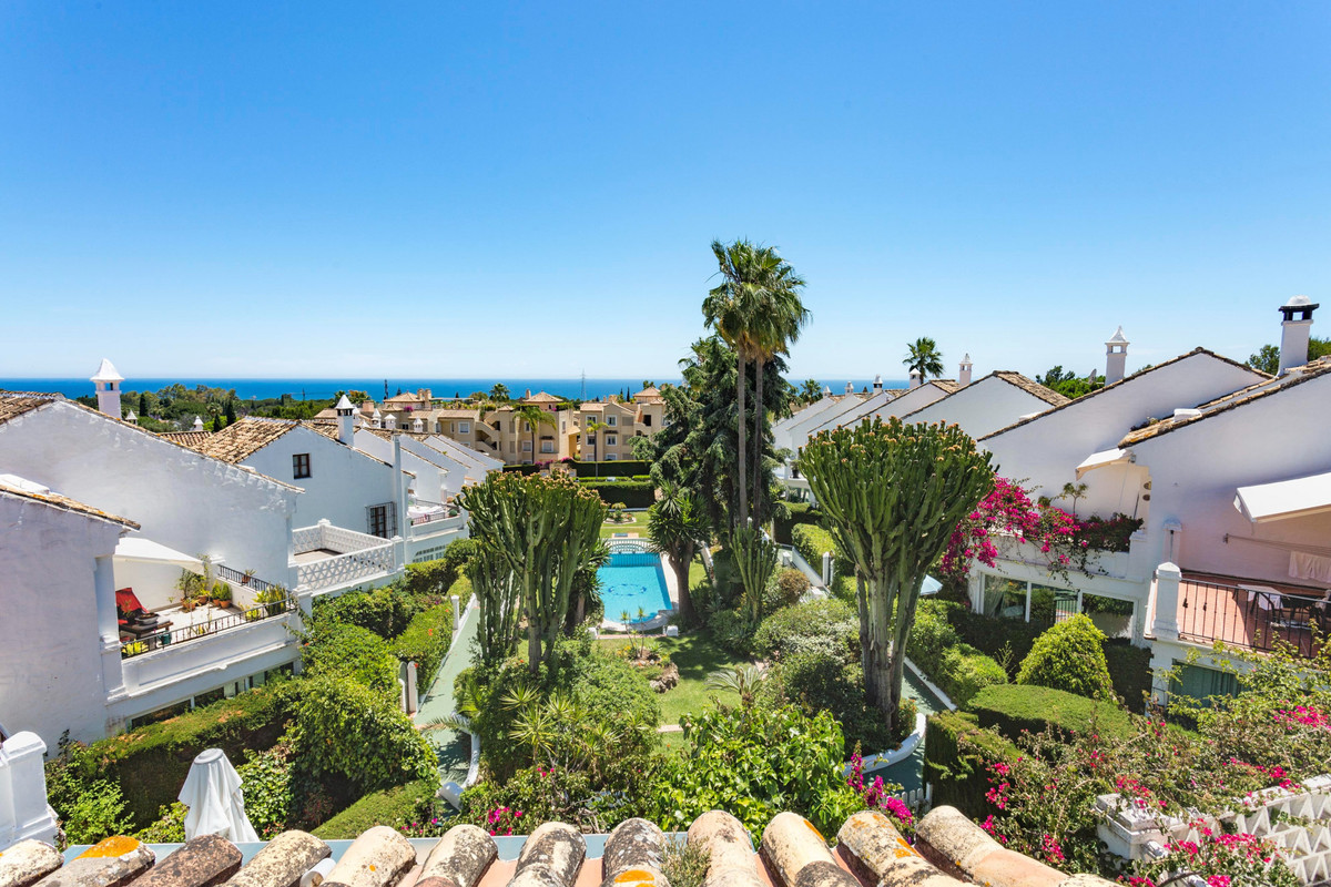 3 Bed Townhouse for sale in The Golden Mile Costa Del Sol, Málaga, Spain