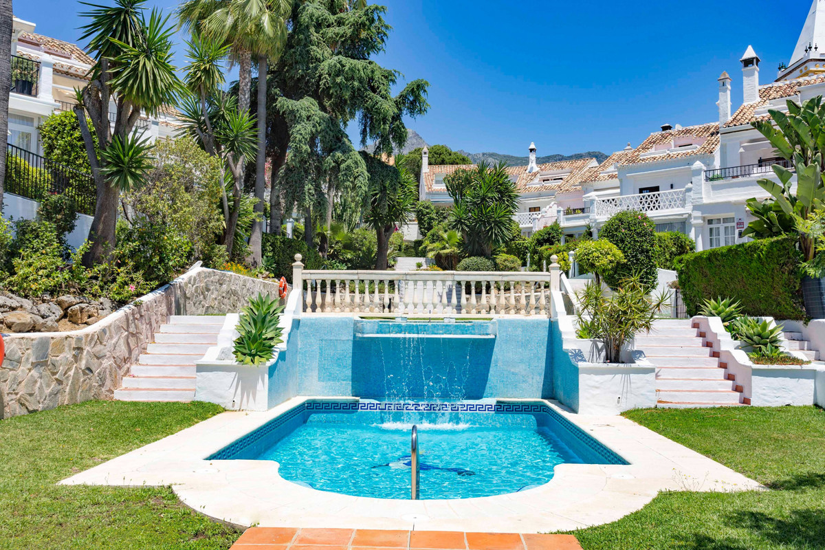 3 Bed Townhouse for sale in The Golden Mile Costa Del Sol, Málaga, Spain