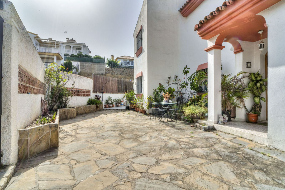 Se vende Villa - Chalet de 5 dormitorios en Costa Del Sol, Málaga, España