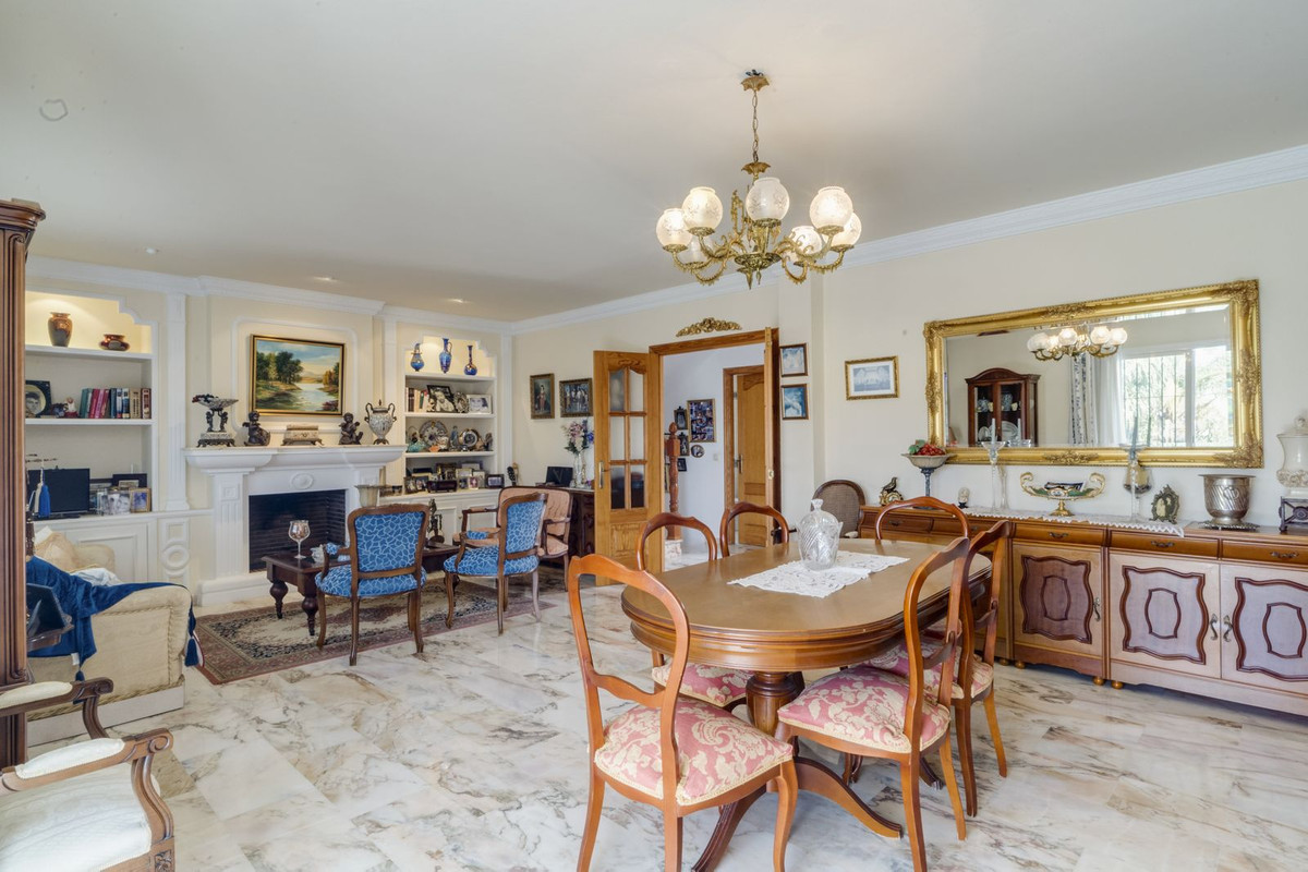 Se vende Villa - Chalet de 5 dormitorios en Costa Del Sol, Málaga, España
