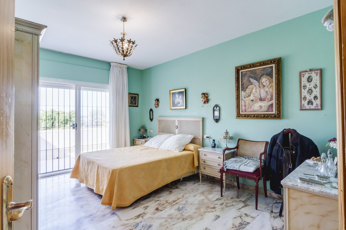 Se vende Villa - Chalet de 5 dormitorios en Costa Del Sol, Málaga, España