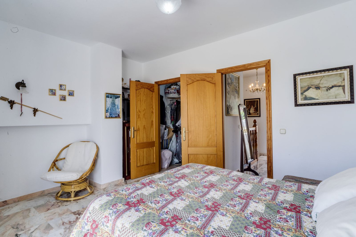 Se vende Villa - Chalet de 5 dormitorios en Costa Del Sol, Málaga, España