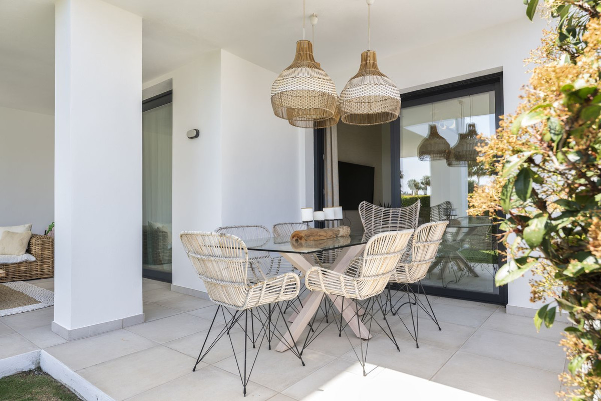 2 Bed Apartment for sale in El Paraiso Costa Del Sol, Málaga, Spain