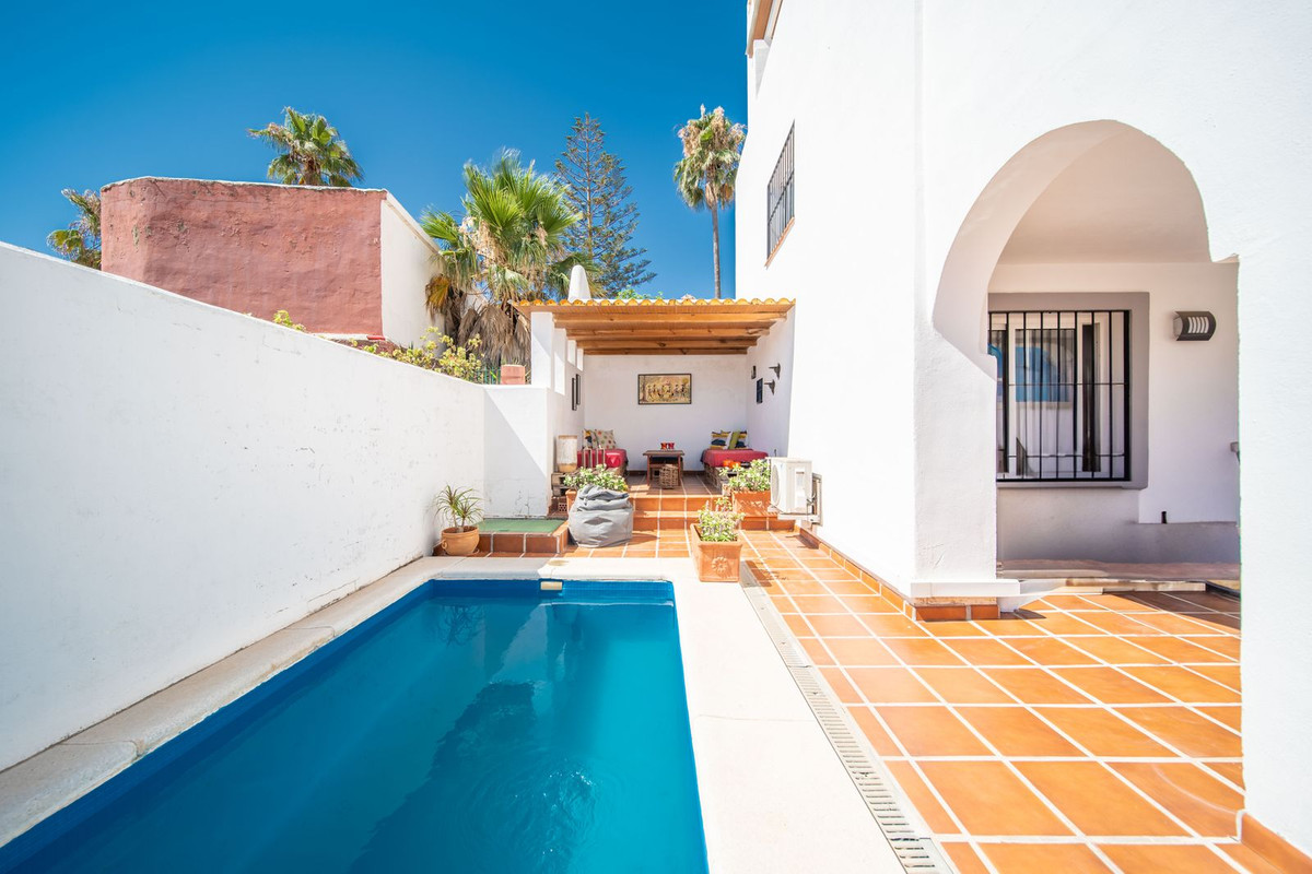 3 Bed Townhouse for sale in Fuengirola Costa Del Sol, Málaga, Spain