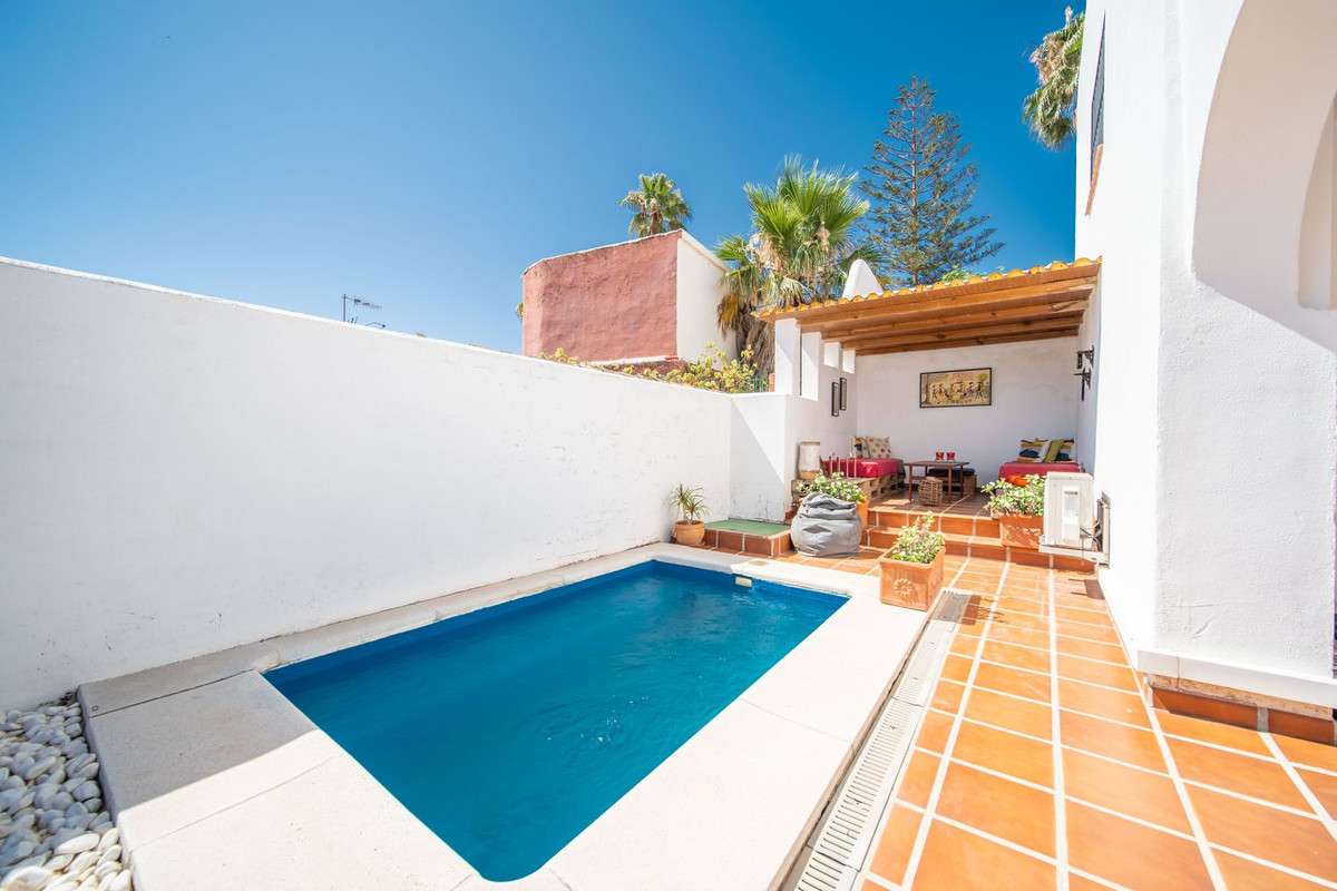 3 Bed Townhouse for sale in Fuengirola Costa Del Sol, Málaga, Spain