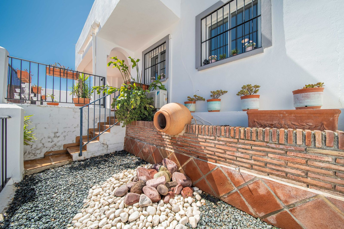3 Bed Townhouse for sale in Fuengirola Costa Del Sol, Málaga, Spain