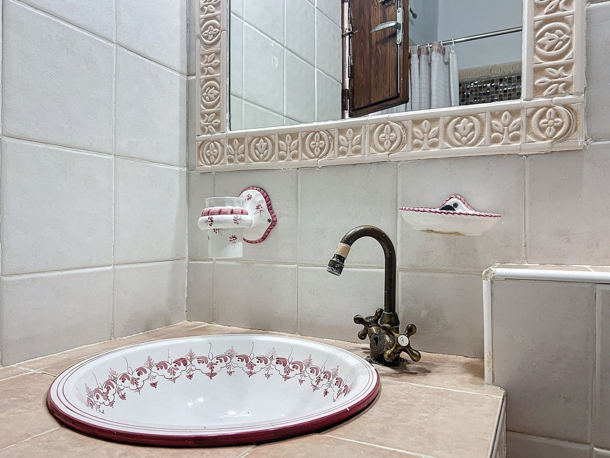 Se vende Villa - Chalet de 3 dormitorios en Costa Del Sol East, Málaga, España
