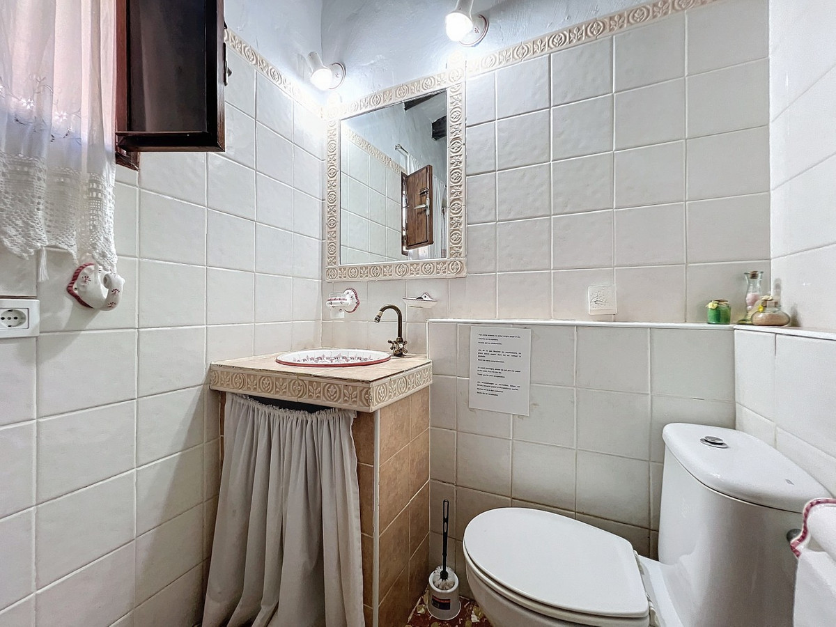 Se vende Villa - Chalet de 3 dormitorios en Costa Del Sol East, Málaga, España