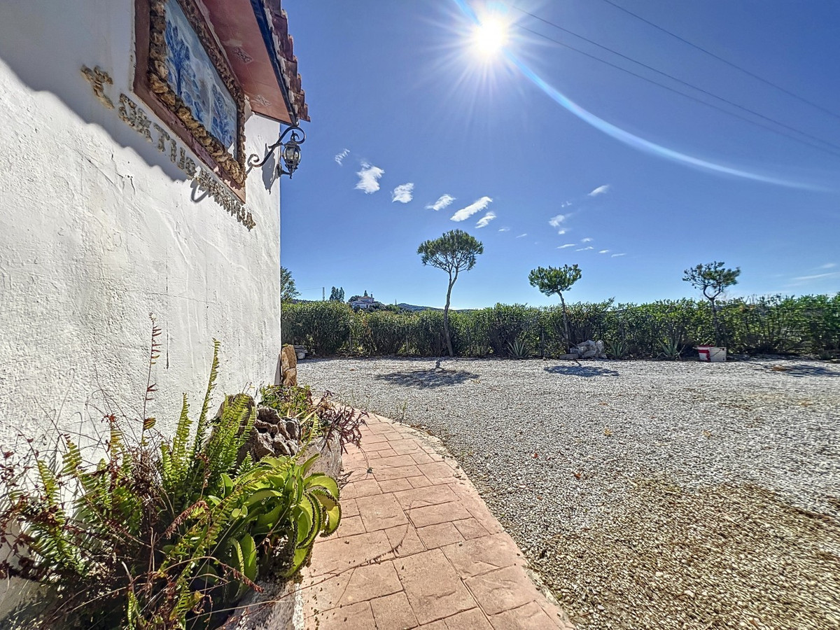 Se vende Villa - Chalet de 3 dormitorios en Costa Del Sol East, Málaga, España