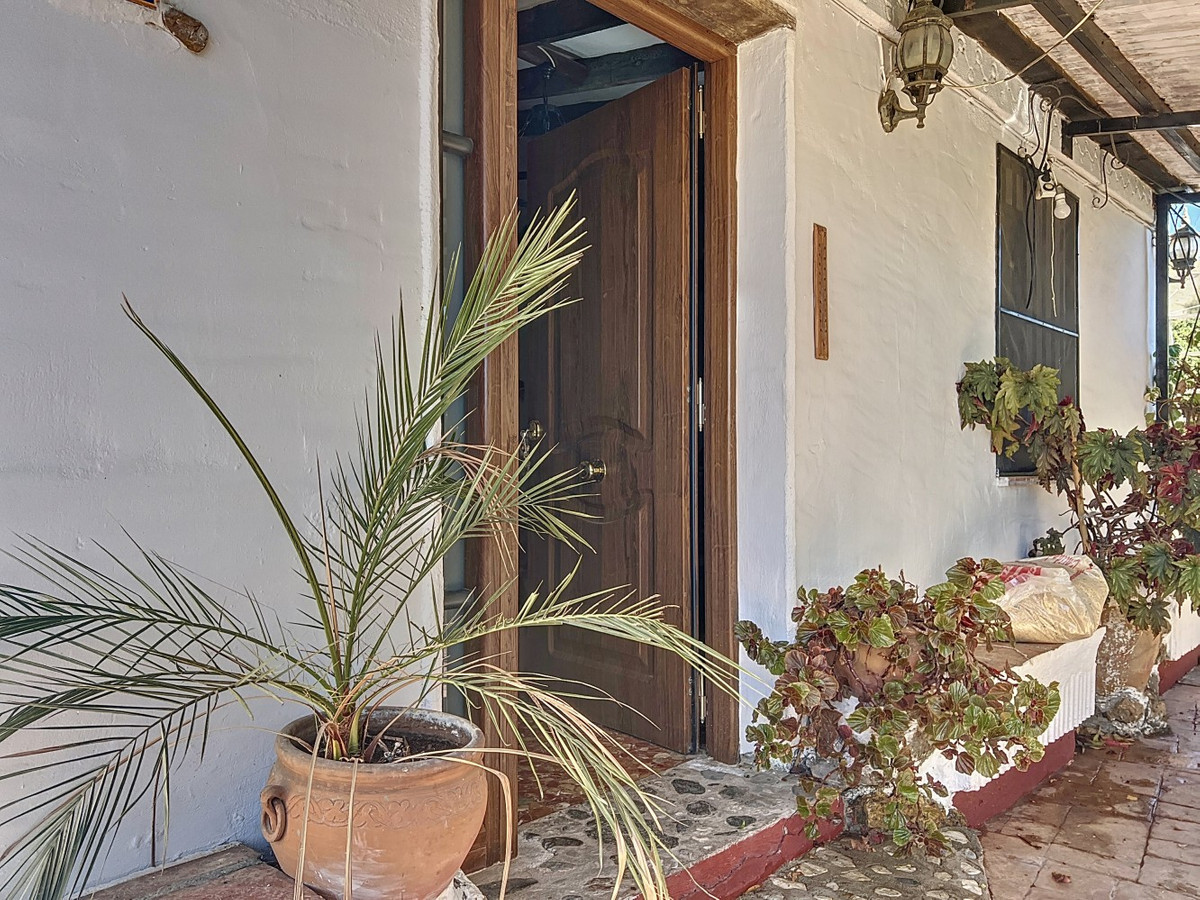 Se vende Villa - Chalet de 3 dormitorios en Costa Del Sol East, Málaga, España
