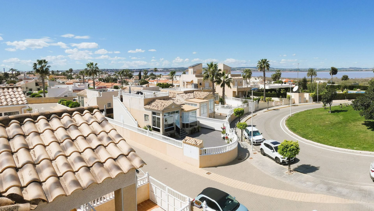 2 Bed Townhouse for sale in Torrevieja Costa Blanca, Alicante, Spain