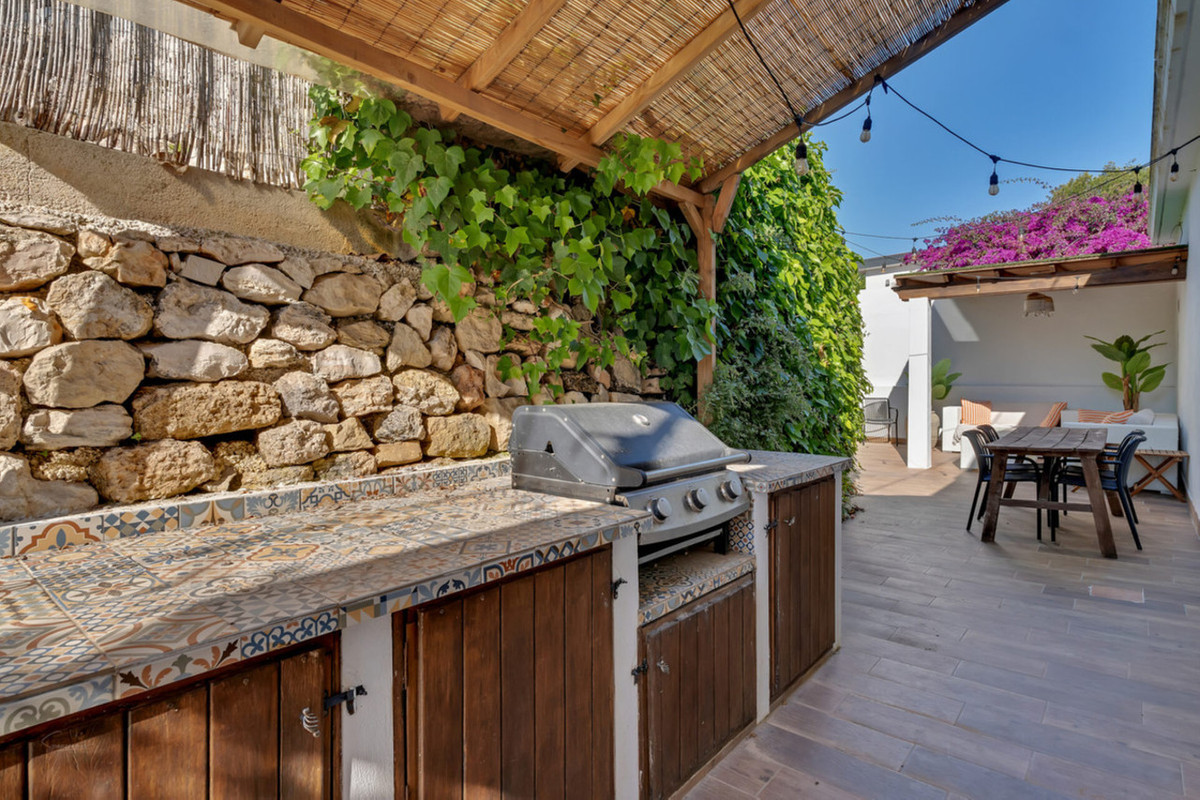 4 Bed Townhouse for sale in Javea Costa Blanca, Alicante, Spain
