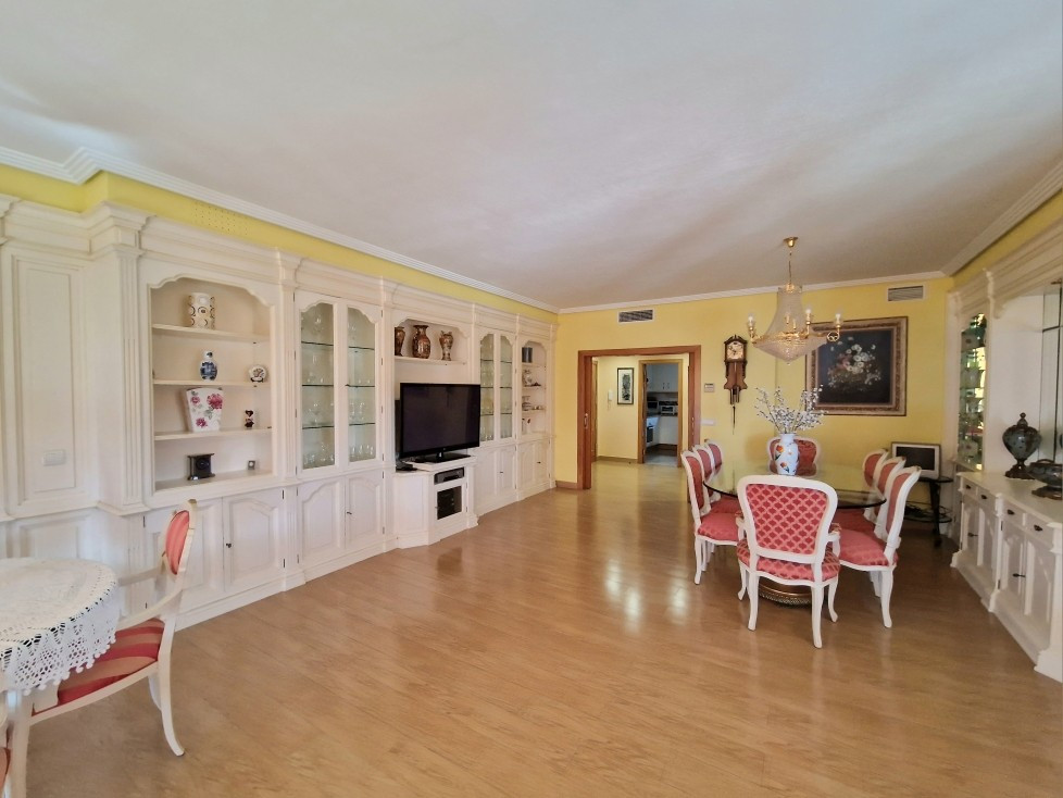 Se vende Apartamento Planta Media de 4 dormitorios en Costa Blanca, Alicante, España