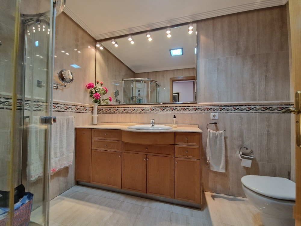Se vende Apartamento Planta Media de 4 dormitorios en Costa Blanca, Alicante, España