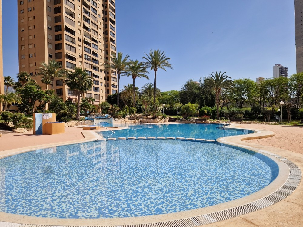 Se vende Apartamento Planta Media de 4 dormitorios en Costa Blanca, Alicante, España