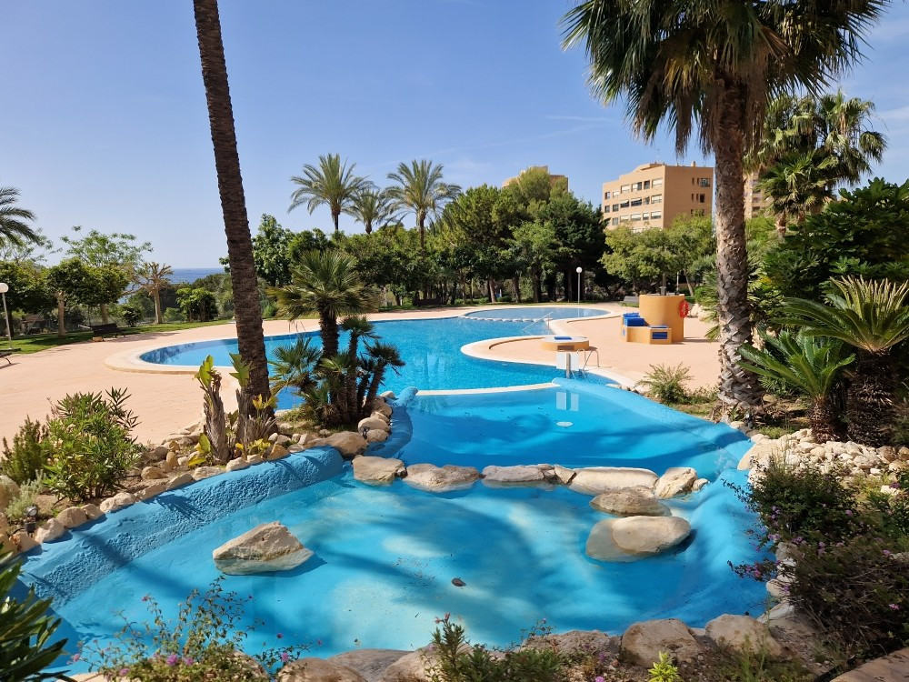 Se vende Apartamento Planta Media de 4 dormitorios en Costa Blanca, Alicante, España