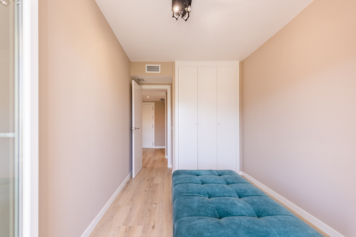 3 Bed Apartment for sale in Nueva Andalucía Costa Del Sol, Málaga, Spain