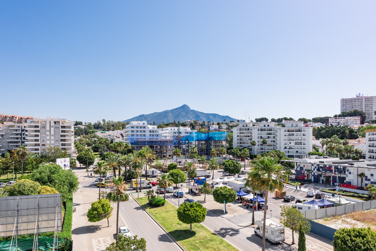 3 Bed Apartment for sale in Nueva Andalucía Costa Del Sol, Málaga, Spain
