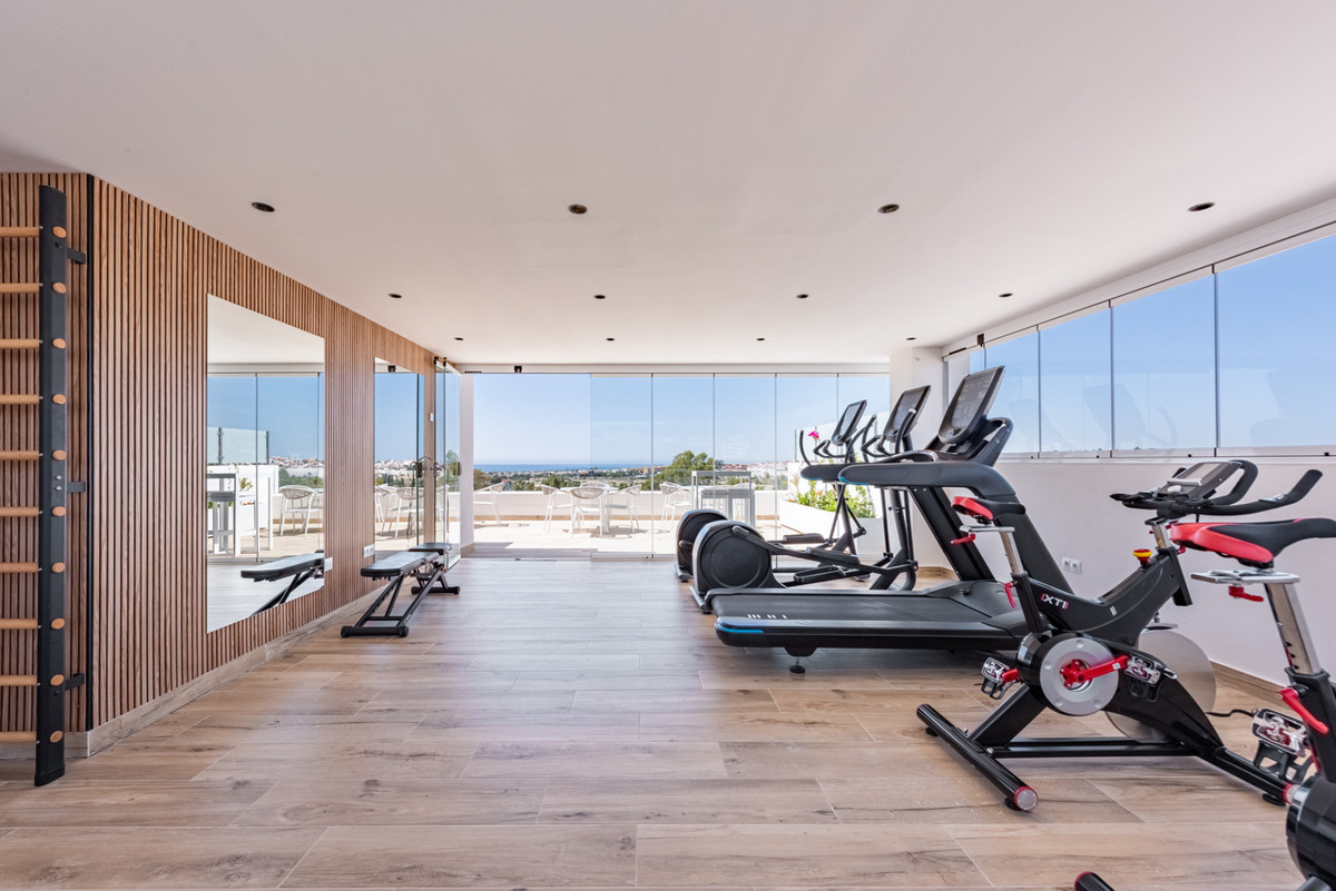 3 Bed Apartment for sale in Nueva Andalucía Costa Del Sol, Málaga, Spain