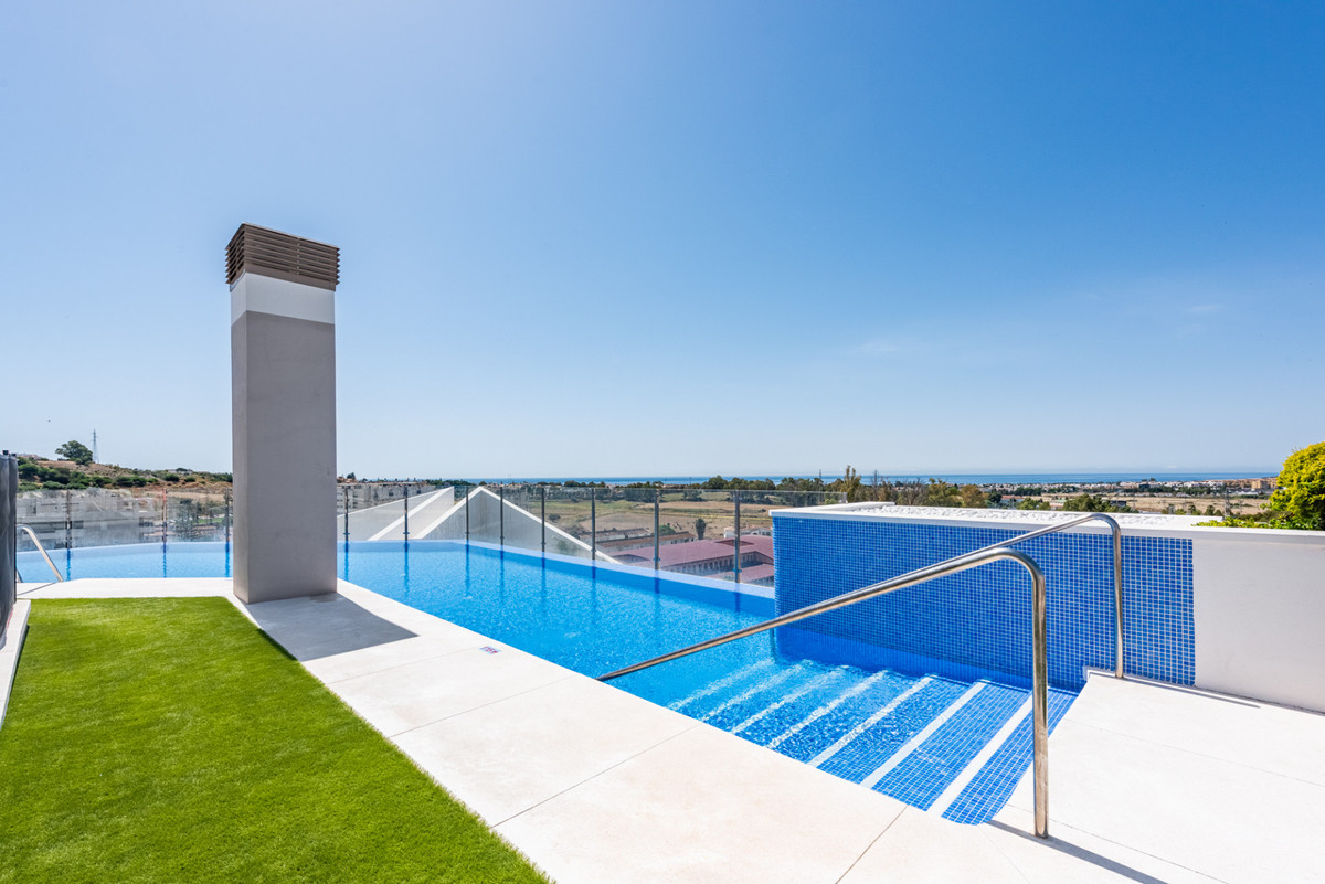 3 Bed Apartment for sale in Nueva Andalucía Costa Del Sol, Málaga, Spain