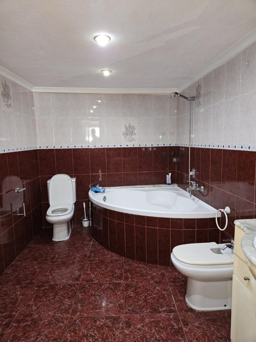 Se vende Adosada de 5 dormitorios en Costa Blanca, Alicante, España