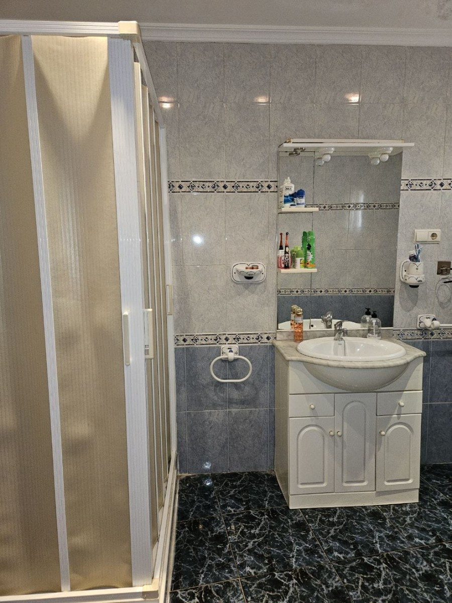 Se vende Adosada de 5 dormitorios en Costa Blanca, Alicante, España
