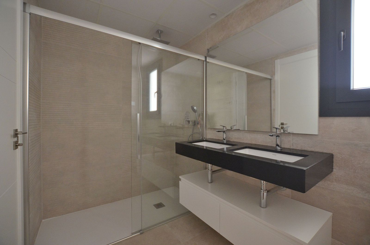 2 Bed Apartment for sale in Higueron Costa Del Sol, Málaga, Spain