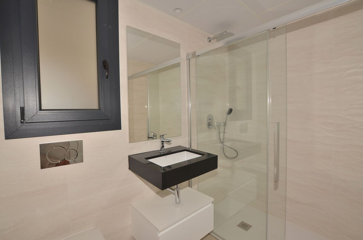 2 Bed Apartment for sale in Higueron Costa Del Sol, Málaga, Spain