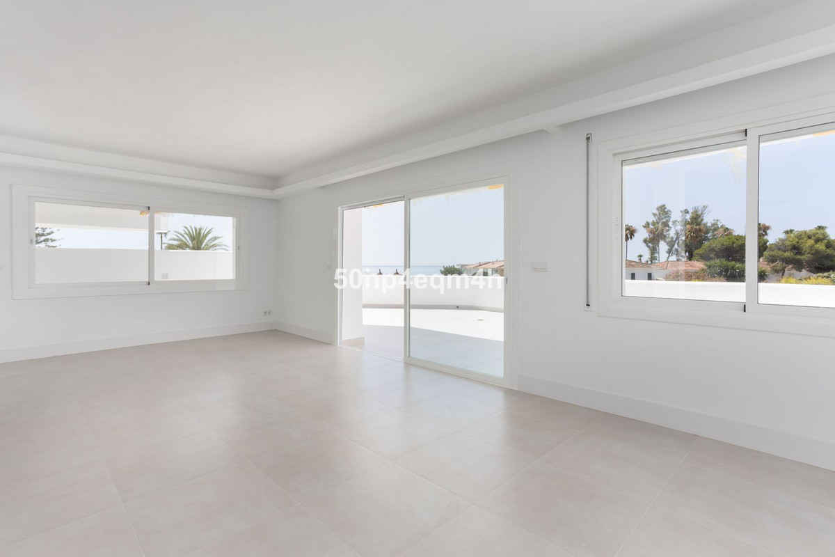 4 Bed Apartment for sale in Guadalmina Baja Costa Del Sol, Málaga, Spain
